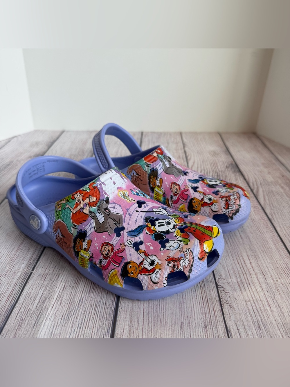DISNEY Parks Crocs 100 Years of Music & Wonder Purple Clogs Shoes 7